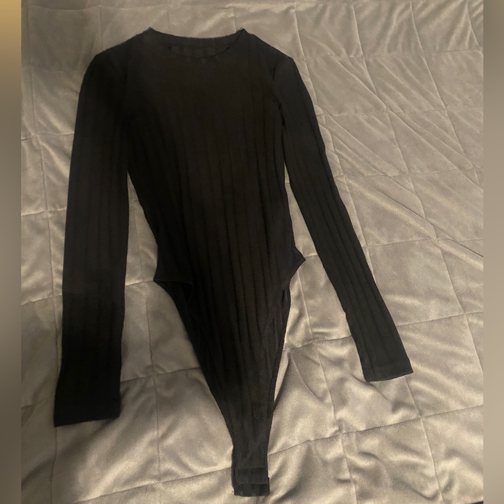 black long sleeve bodysuit
